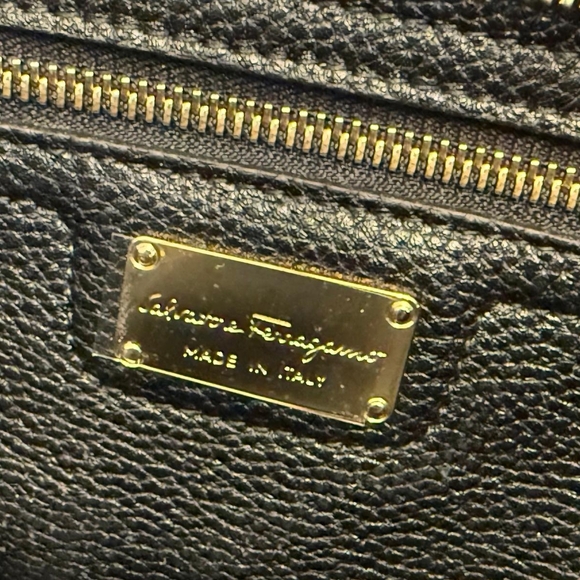Salvatore Ferragamo Black Pebbled Leather Tote Bag - Brand new unused - Picture 2 of 8